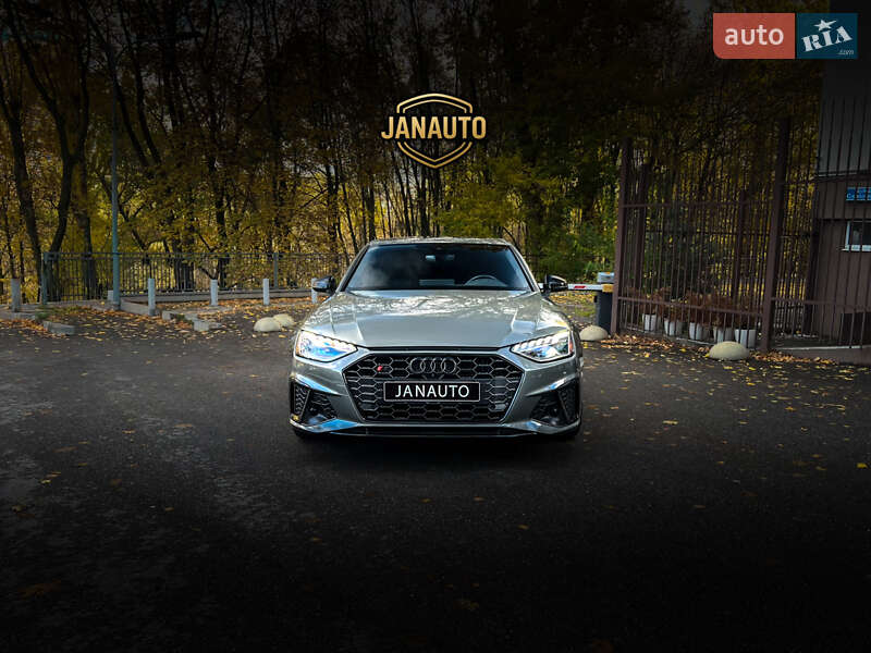 Седан Audi S4 2022 в Харькове