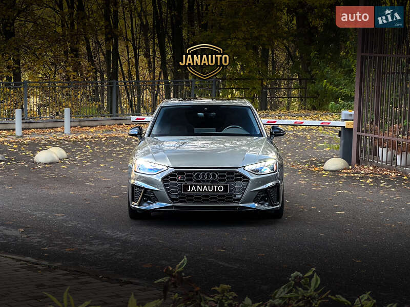 Седан Audi S4 2022 в Харькове