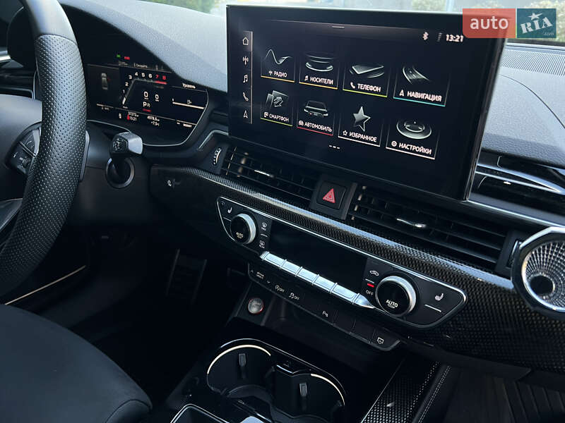 Седан Audi S4 2022 в Харькове