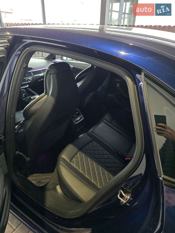 Седан Audi S4 2020 в Киеве