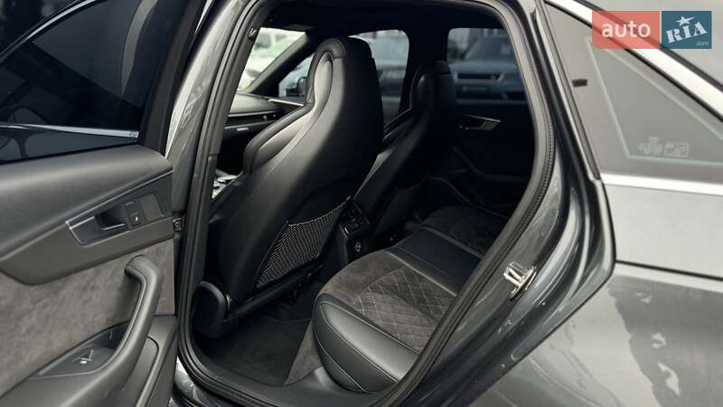 Седан Audi S4 2019 в Києві