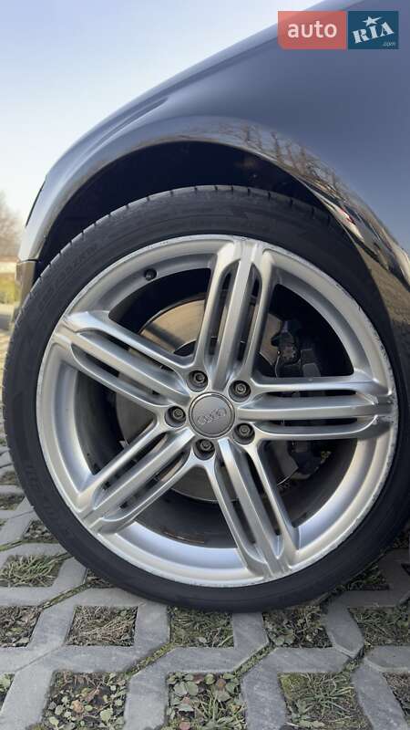Седан Audi S4 2011 в Ивано-Франковске