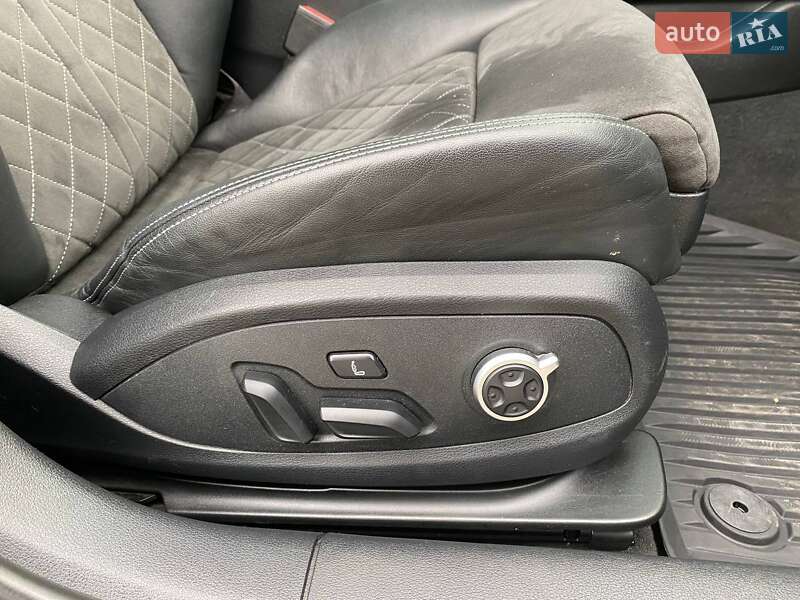 Седан Audi S4 2021 в Львове фото 28 Седан Audi S4 2021 в Львове