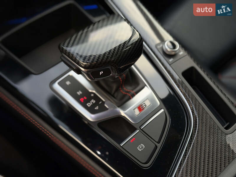 Седан Audi S4 2023 в Киеве