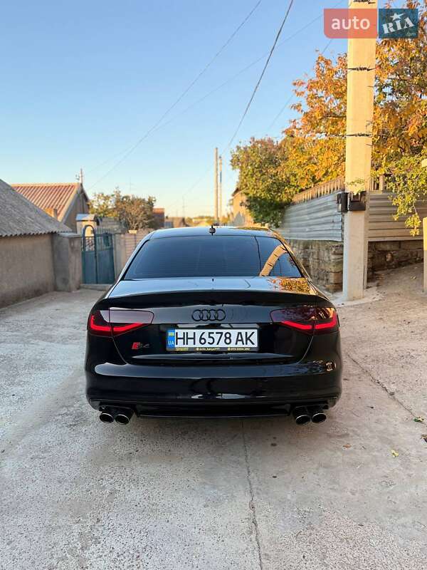 Седан Audi S4 2014 в Одессе
