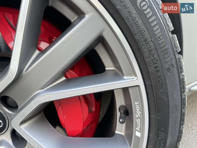 Седан Audi S4 2020 в Киеве фото 33 Седан Audi S4 2020 в Киеве
