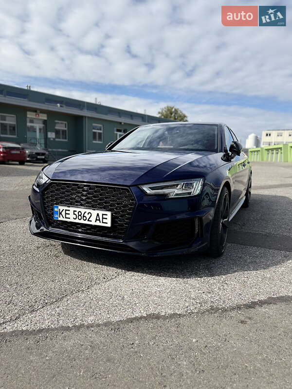 Седан Audi S4 2018 в Харькове