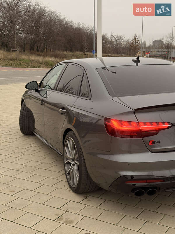 Седан Audi S4 2022 в Киеве