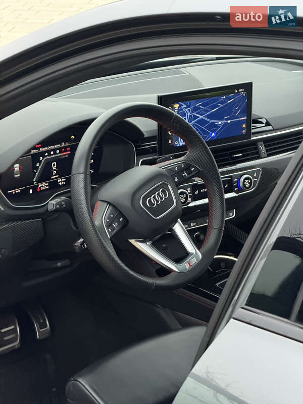Седан Audi S4 2022 в Киеве