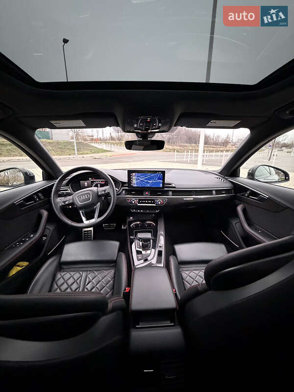 Седан Audi S4 2022 в Киеве