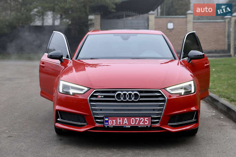Седан Audi S4 2017 в Луцке