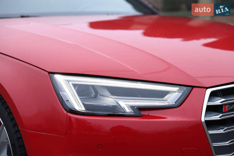 Седан Audi S4 2017 в Луцке