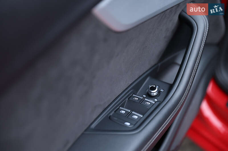 Седан Audi S4 2017 в Луцке