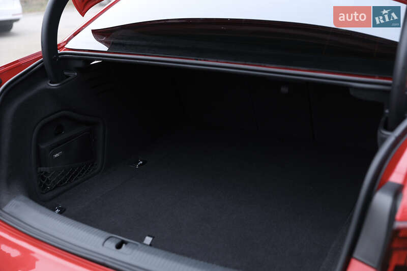 Седан Audi S4 2017 в Луцке