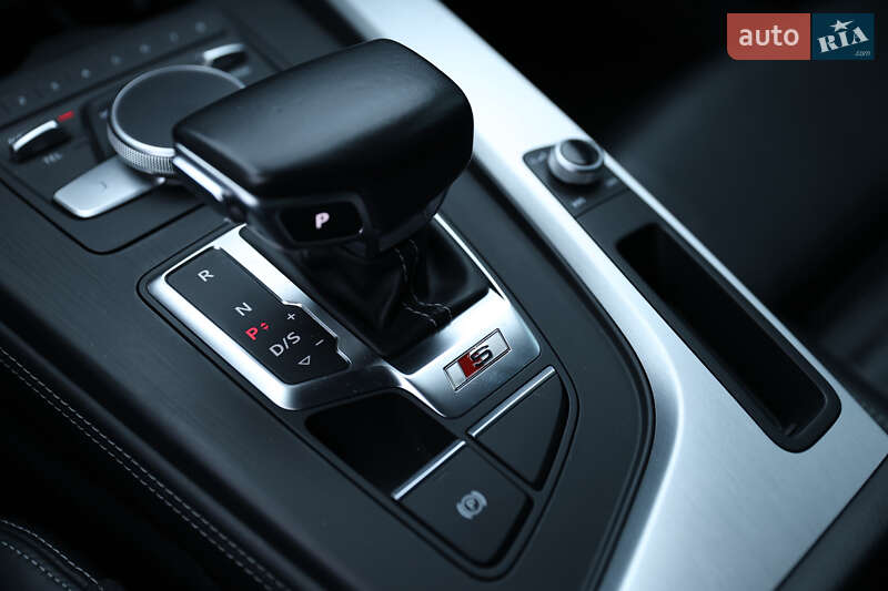 Седан Audi S4 2017 в Луцке