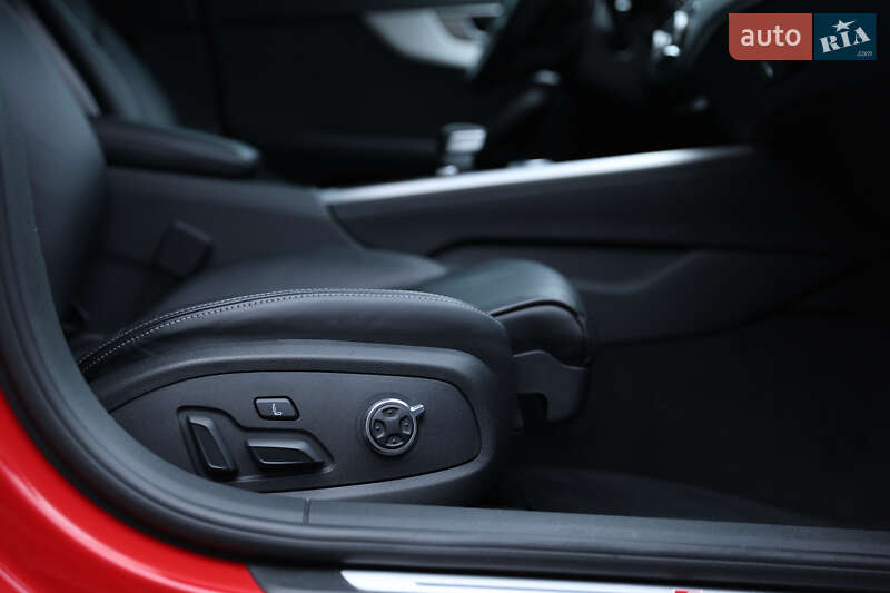 Седан Audi S4 2017 в Луцке