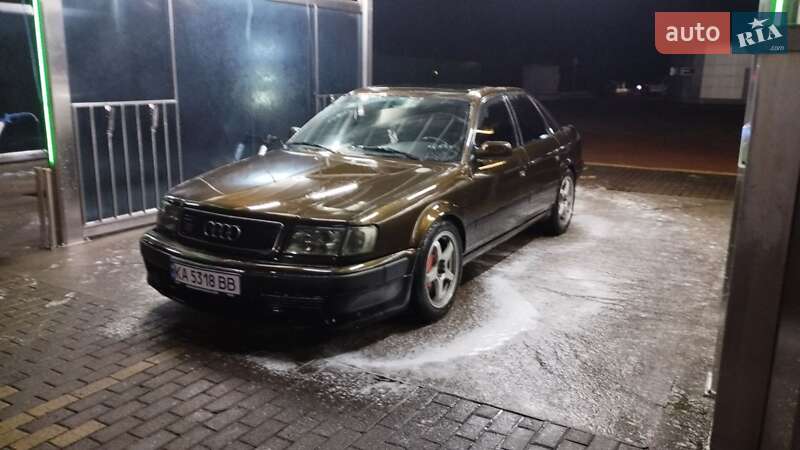 Седан Audi S4 1992 в Киеве