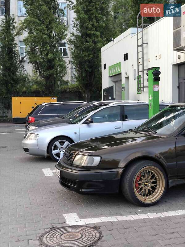 Седан Audi S4 1992 в Киеве