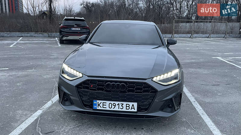 Седан Audi S4 2022 в Днепре