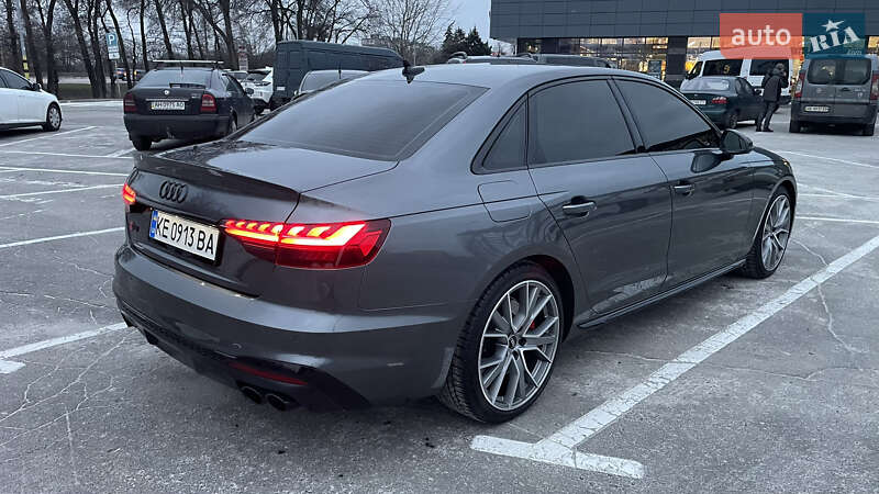 Седан Audi S4 2022 в Днепре