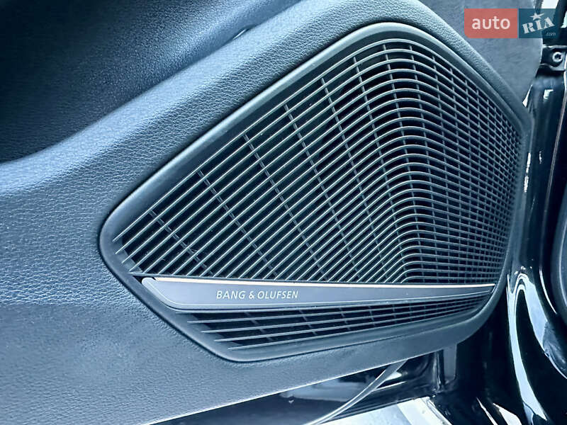 Седан Audi S4 2019 в Киеве