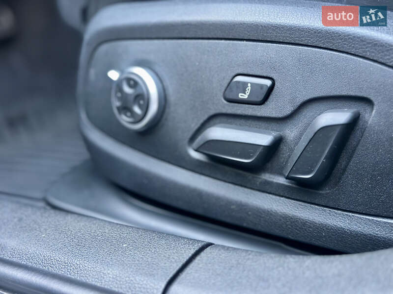 Седан Audi S4 2019 в Киеве