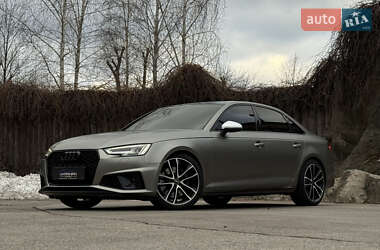 Седан Audi S4 2018 в Дніпрі