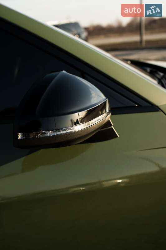 Седан Audi S4 2023 в Днепре