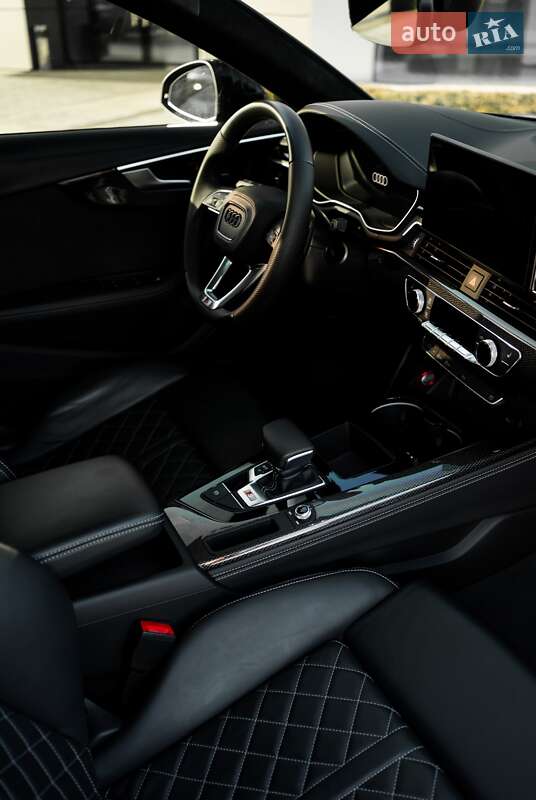Седан Audi S4 2023 в Днепре