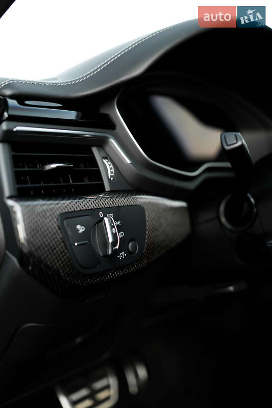 Седан Audi S4 2023 в Днепре