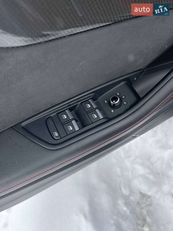 Седан Audi S4 2017 в Львове