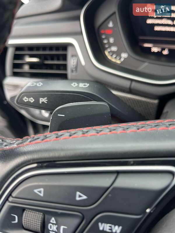 Седан Audi S4 2017 в Львове