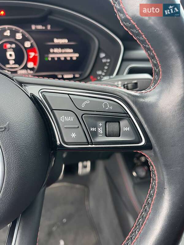 Седан Audi S4 2017 в Львове