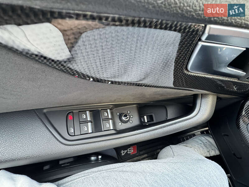 Седан Audi S4 2018 в Очакове