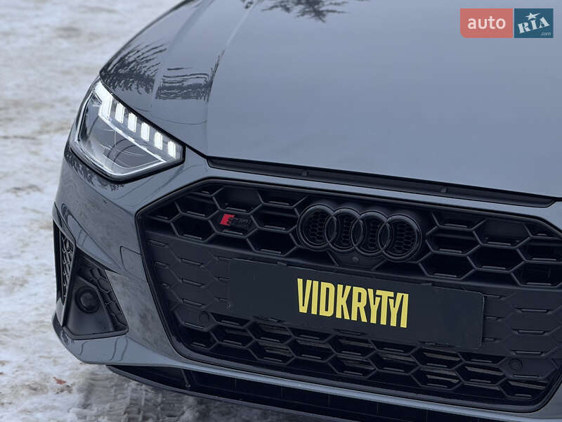 Седан Audi S4 2022 в Киеве