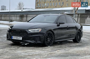 Седан Audi S4 2022 в Киеве