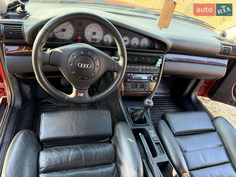 Седан Audi S4 1992 в Львове