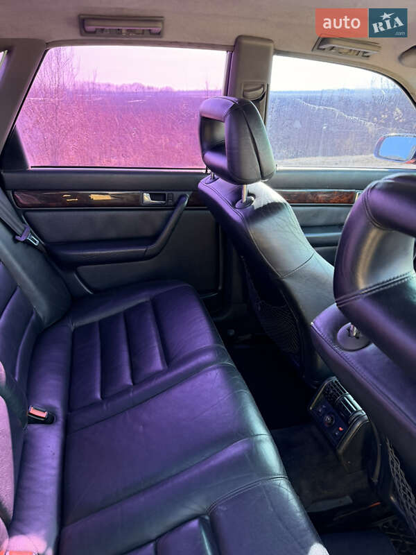 Седан Audi S4 1992 в Львове