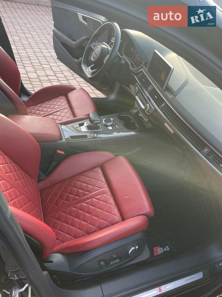 Седан Audi S4 2018 в Кривому Розі