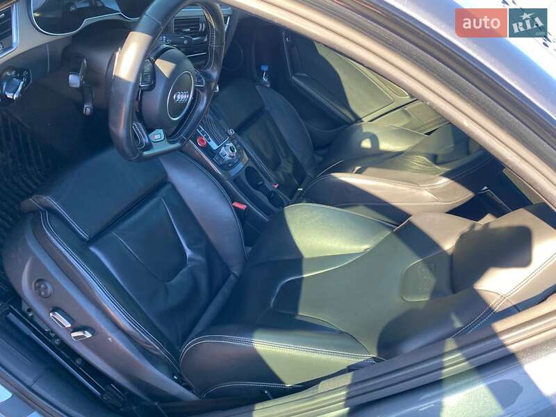 Седан Audi S4 2013 в Кривому Розі