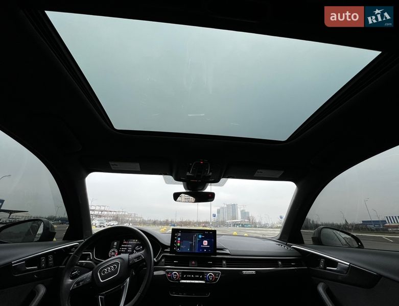 Седан Audi S4 2022 в Киеве