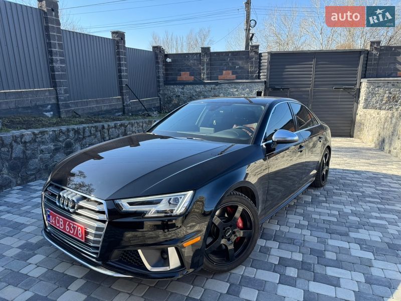 Седан Audi S4 2018 в Днепре