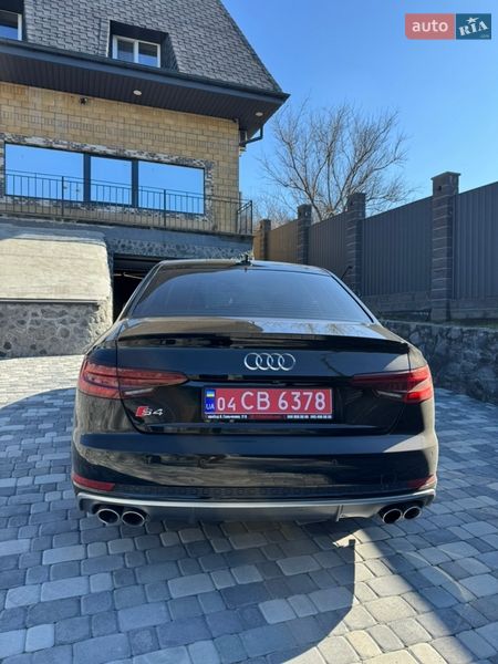 Седан Audi S4 2018 в Днепре