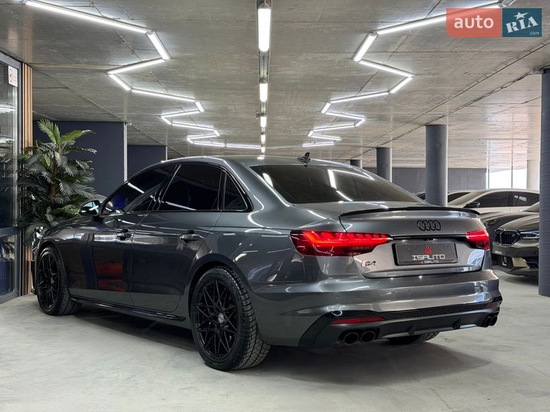 Седан Audi S4 2023 в Одессе