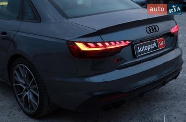 Седан Audi S4 2022 в Львове