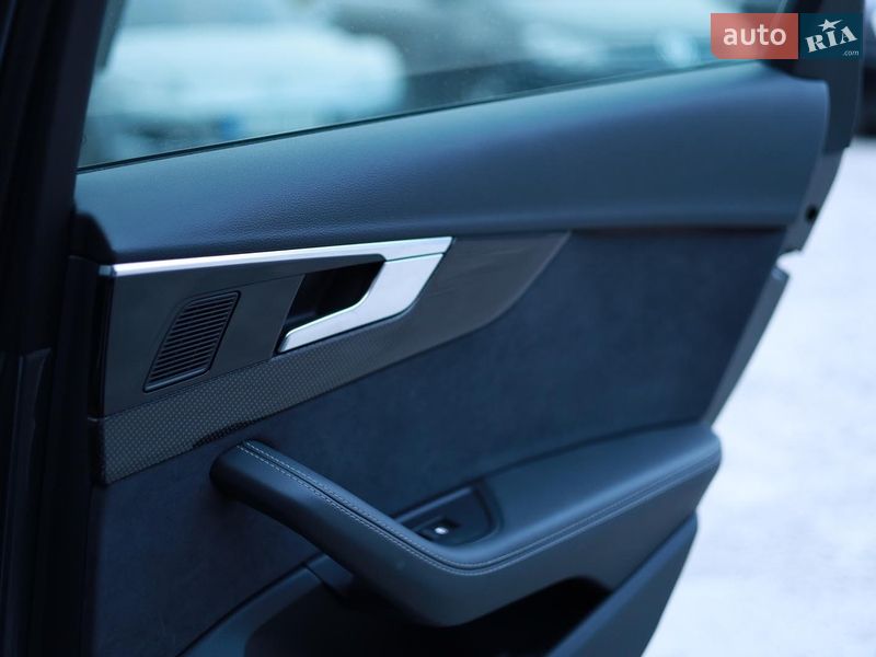 Седан Audi S4 2022 в Львове фото 45 Седан Audi S4 2022 в Львове