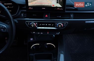 Седан Audi S4 2022 в Львове