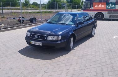 Седан Audi S4 1993 в Нововолинську