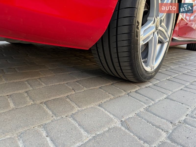 Седан Audi S4 2010 в Киеве