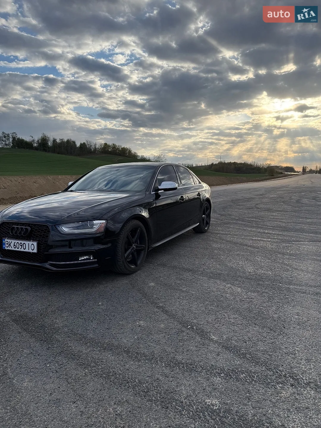 Audi S4 2015 VIN WAUBGAFL2GA006900 фото оголошення 4 з 23